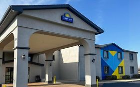 Days Inn By Wyndham Lincoln, Il